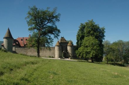 Gite at the Château de Pelly